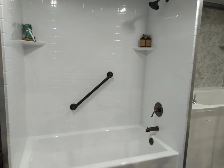 JDSBath new acrylic bathtub mobile showroom richmond home + garden show 2022