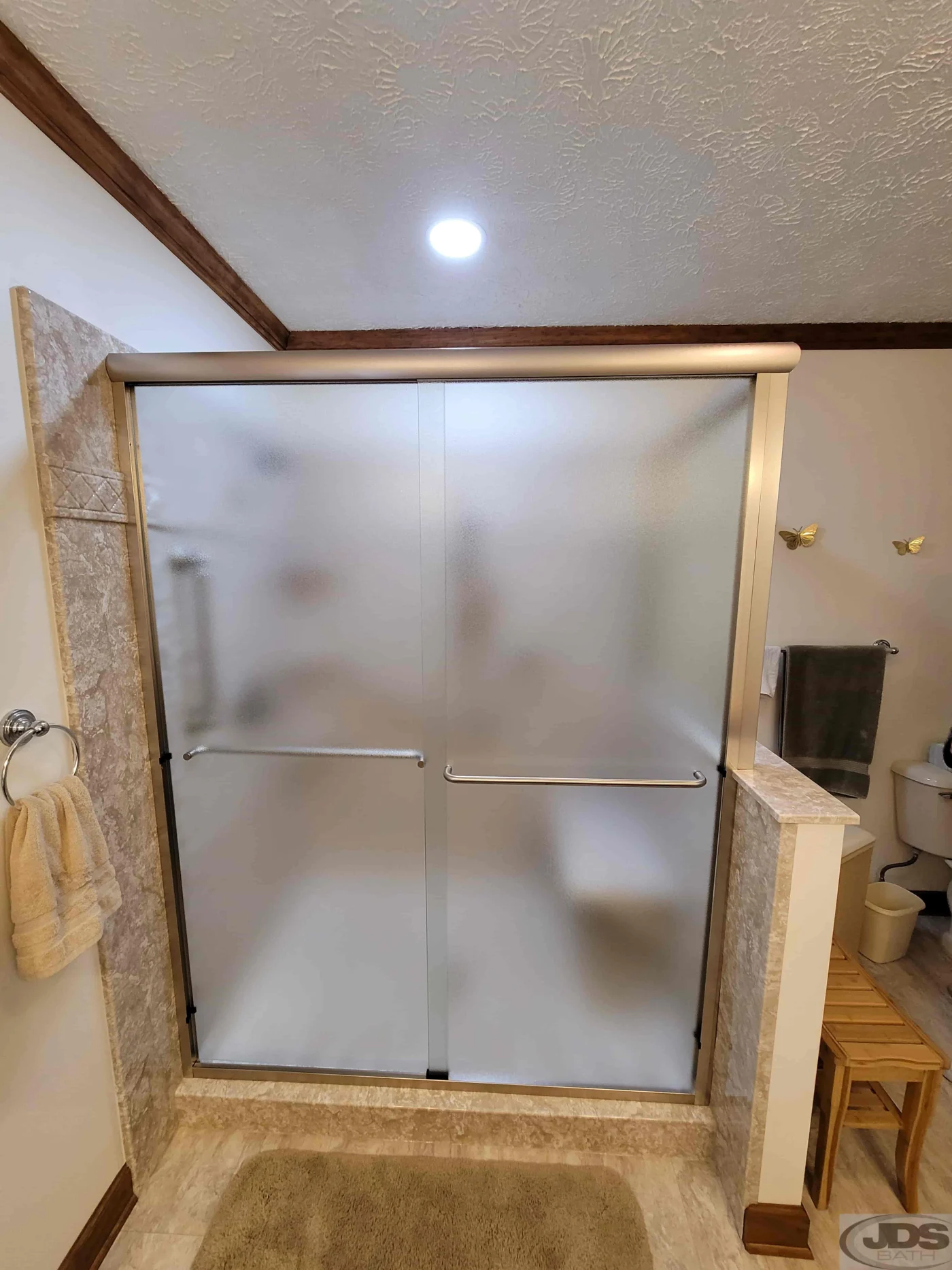 Shower Door Types in Central, VA | JDS Bath Glass shower doors for a Central VA homeowner