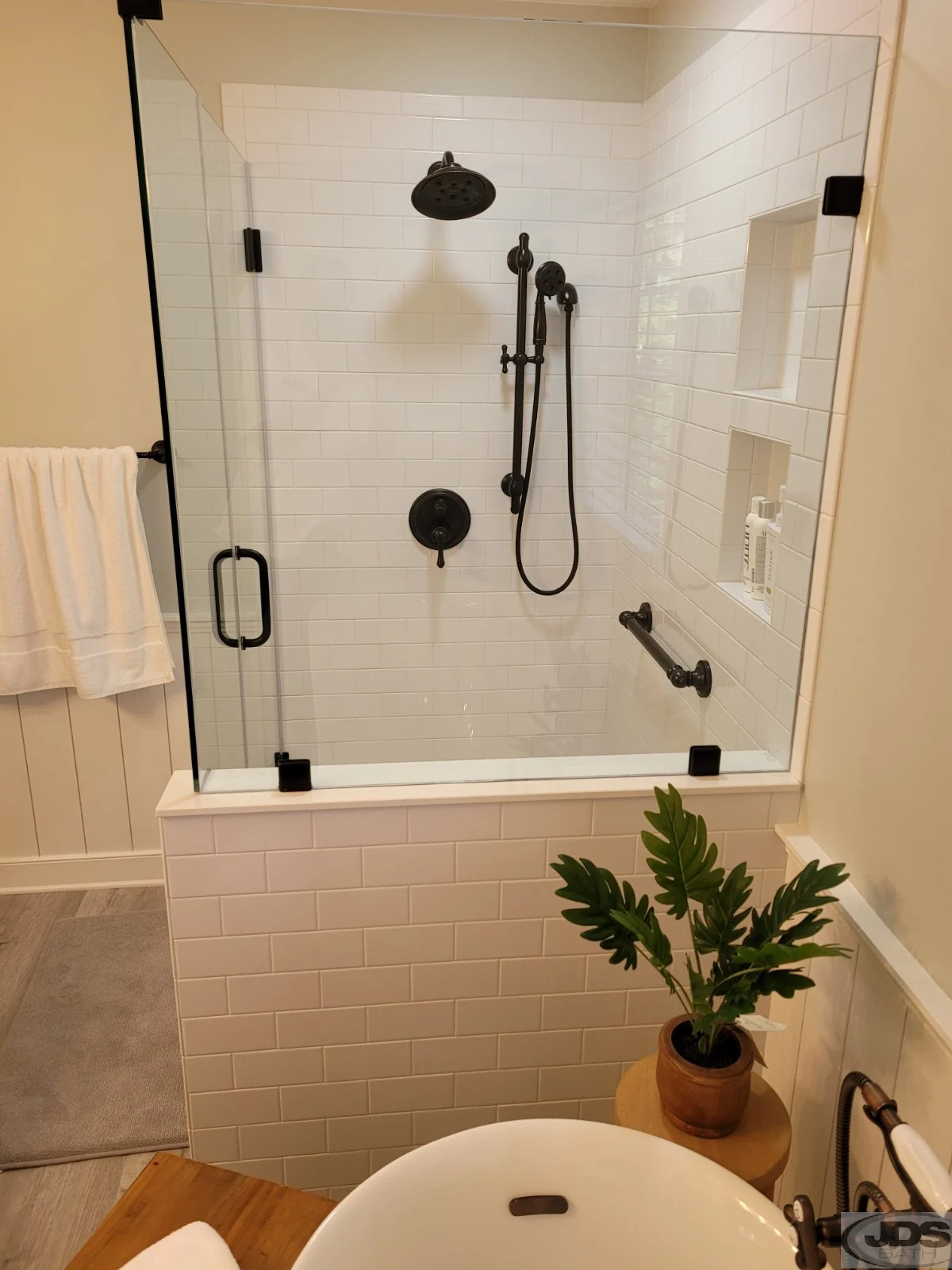 Shower Door and panel with knee wall in Central, VA
