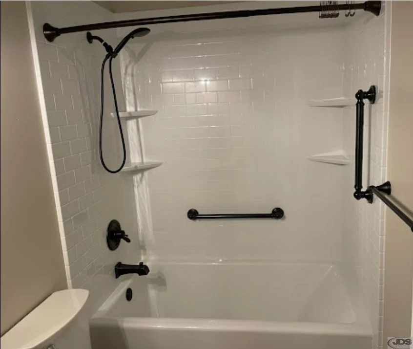 JDS-Bath-Acrylic-Bathtub-Remodel-in-Chesterfield-VA
